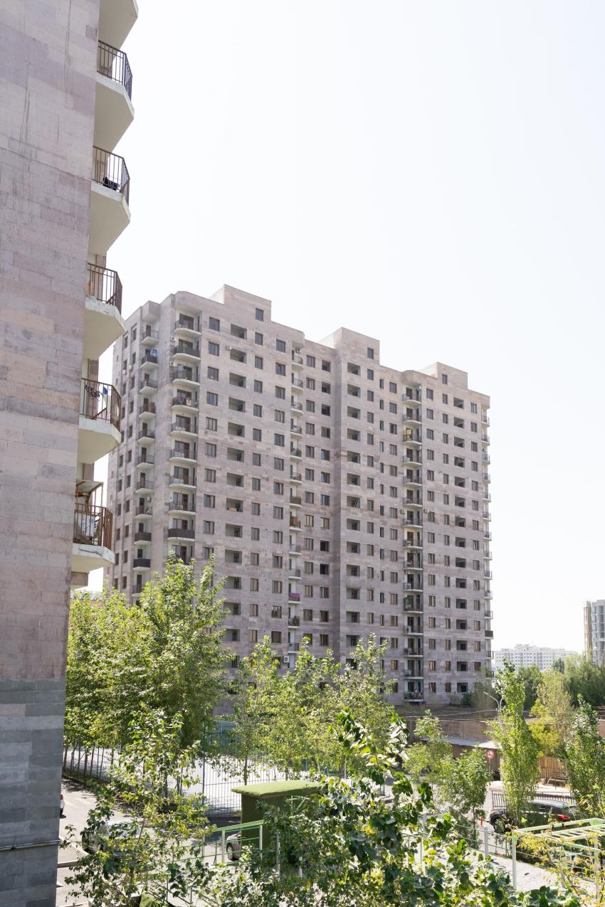 Քանաքեռ-Զեյթուն վարչական շրջանում բազմաբնակարան շենքեր